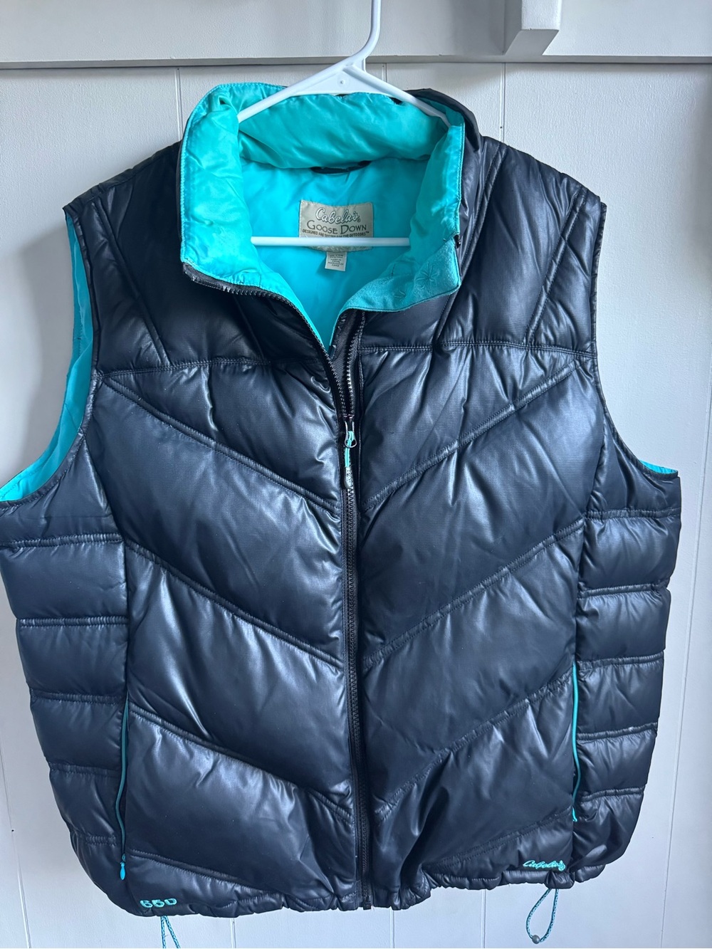 Cabela's Womens Puffer Vest Goose Down Navy with teal lining